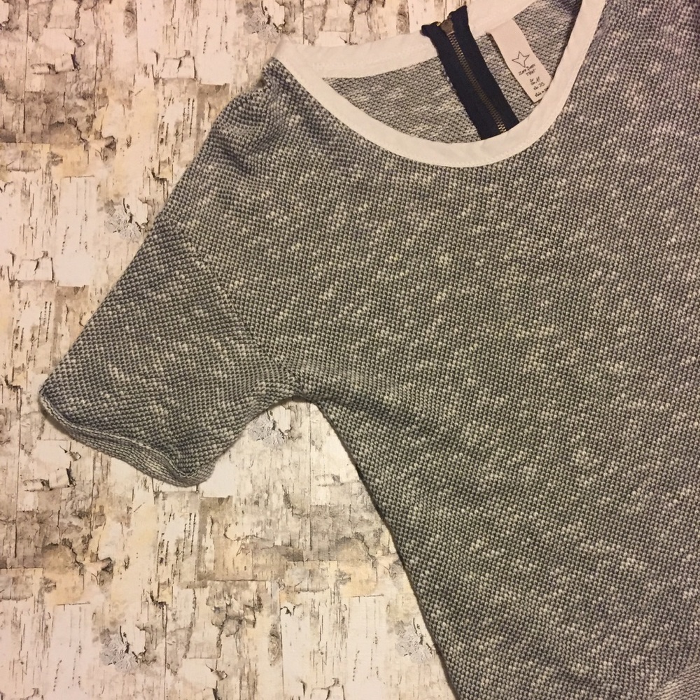 Zara Basic "T-Shirt" - image 1